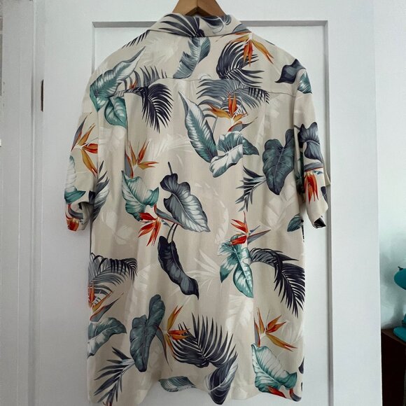 Tommy Bahama 100% Silk Shirt - Picture 3 of 7